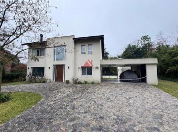 Casa · 210m² · 6 Ambientes · 2 Cocheras · Casa en Alquiler en La Delfina, Pilar, G. B. a. Zona Norte