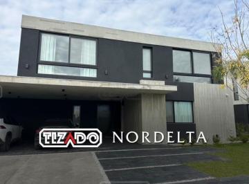 Casa · 429m² · 6 Ambientes · 2 Cocheras · Casa en Venta en Los Puentes, Nordelta, Tigre