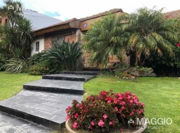 Casa · 330m² · 7 Ambientes · 4 Cocheras · Venta Casa 7 Ambientes Villa Luzuriaga