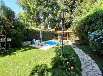 Casa · 200m² · 4 Ambientes · 2 Cocheras · Chalet en Venta 4 Ambientes Fondo Pileta Cochera Haedo Norte