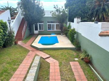 Casa · 420m² · 4 Ambientes · 6 Cocheras · Casa 5 Ambientes Cocheras Fondo Piscina Villa Sarmiento