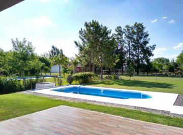 Casa de 6 ambientes, General Rodríguez · Venta de Casa 6 Amb. en Aero Country Club – General Rodríguez