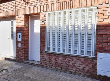 Casa de 4 ambientes, Rosario · Casa 2 Dorm. Pasaje Caldas 500 - Altura Urquiza 3400, Rosario