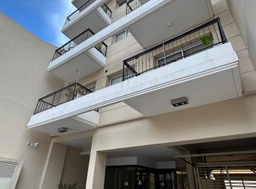 Departamento de 1 ambiente, Vicente López · Departamento Monoambiente C/balcón y Cochera - Av Maipu 1336, Florida.