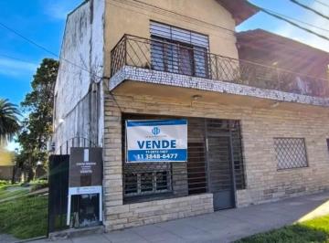 Casa · 270m² · 6 Ambientes · Casa Chalet en Venta en Pontevedra, Merlo, G. B. a. Zona Oeste