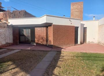Casa · 90m² · 4 Ambientes · Remax Vendimia Alquila Casa en Unimev Guaymallen