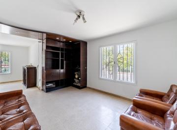 Casa · 200m² · 9 Ambientes · 2 Cocheras · Apta Crédito, Zna Norte, 3 Dor, 2 Bñs, Cochera X 2, Quebrada de Las Rosas!
