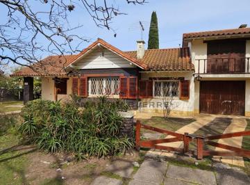 Quinta vacacional · 140m² · 5 Ambientes · 1 Cochera · Venta Casa 5 Ambientes en Ciudad Evita, La Matanza