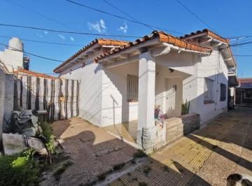 Casa · 95m² · 3 Ambientes · Nuevo Valor! Castelar Norte - Casa en PH en Planta Baja en Excelente Zona!
