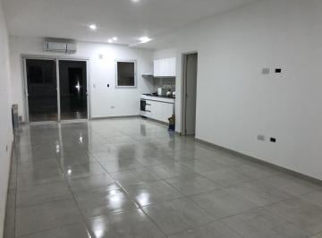 Casa · 60m² · 4 Ambientes · 1 Cochera · Casa en Barrio Perticone