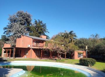 Foto · Casa de 3 Dorm con Gran Terreno en Venta en Villa Allende Lomas