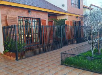 FRENTE DE CASA · Casa Zona Centrica