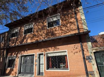 Casa · 143m² · 7 Ambientes · 1 Cochera · Oportunidad! Casa en Bella Vista