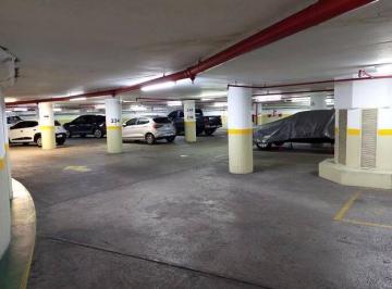 Garage · Cochera en Av del Libertador Al 400