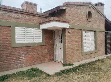 Casa de 4 ambientes, Córdoba · Casa en Alquiler de Tres Habitaciones en Rivera Indarte