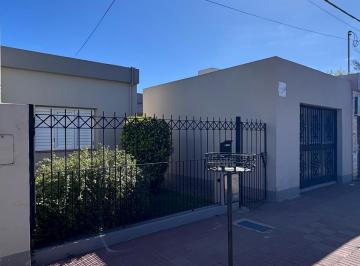 Casa · 137m² · 5 Ambientes · 1 Cochera · Casa en Barrio G. Lehmann Apta Credito
