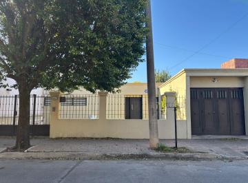 Casa de 3 ambientes, Córdoba · Casa Amplia