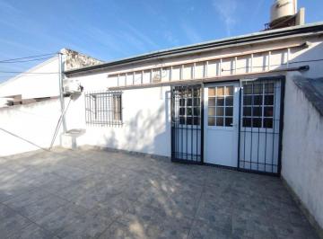 Departamento · 53m² · 3 Ambientes · Departamento en Venta – Castelli 1300, Planta Alta