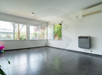 Casa · 150m² · 4 Ambientes · 2 Cocheras · Casa en Venta 3 Dorm. y Pileta en La Plata