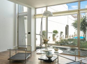 Casa · 229m² · 7 Ambientes · 1 Cochera · Venta Casa de Tres Dorm. y Pileta