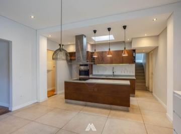 Casa · 139m² · 5 Ambientes · 1 Cochera · Casa de Altos en Venta - Cordón / Palermo