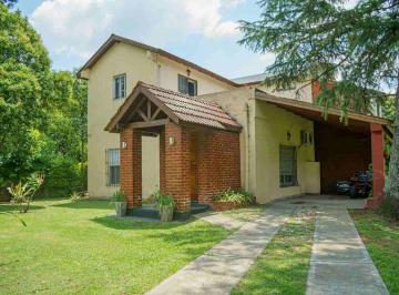 Casa · 251m² · 5 Ambientes · 6 Cocheras · Venta Casa, Barrio La Celia, Tristan Suarez Ezeiza