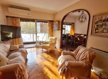 Departamento de 4 ambientes, Caballito · Muy Lindo y Luminoso 4 Ambientes con Balcón en Excelente Zona de Caballito