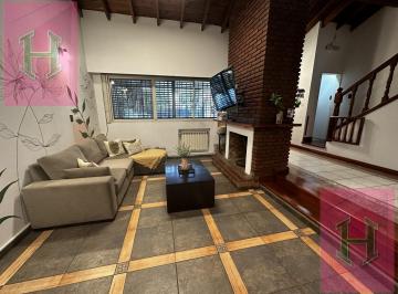 Casa · 180m² · 4 Ambientes · Venta - Imperdible Oportunidad: Casa en La Mejor Zona con Permuta en Canning o Financiación!