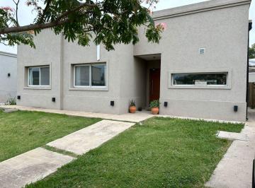 Casa · 576m² · 4 Ambientes · 1 Cochera · Muy Buena Propiedad en Alquiler en Santa Elena | Vco Propiedades