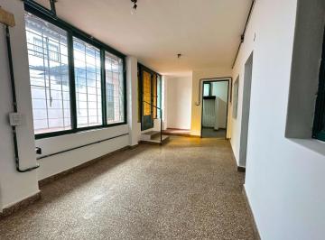 general-san-martin-jose-leon-suarez-alquiler-ph-4-ambientes · PH de 4 Ambientes con Patio