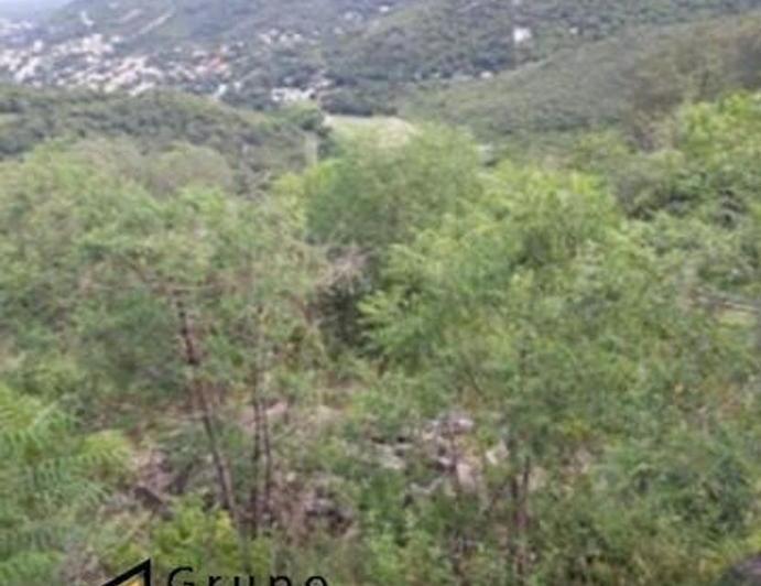 Terreno · 610m²