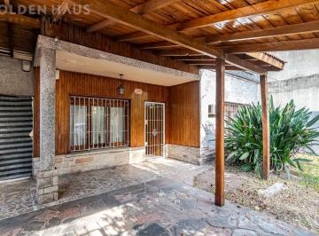 Casa · 110m² · 3 Ambientes · Casa en 3 Ambientes en Lote Propio con Gran Parque con Posibilidad de Ampliación en Ramos Mejía