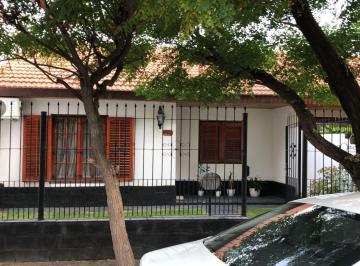 Casa · 160m² · 3 Ambientes · Casa en Neuquen