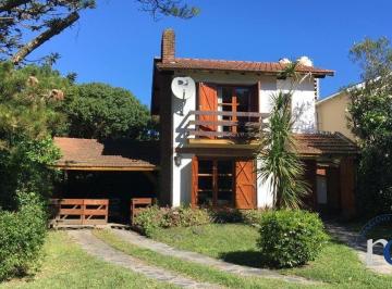 DEI-DEI-1753_2 · PH Casa en Venta en Pinamar Zona Centro Iglesia