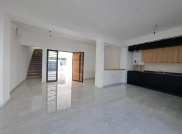 Casa · 150m² · 6 Ambientes · 2 Cocheras · Venta Duplex 3 Dorm Quinta Santa Ana