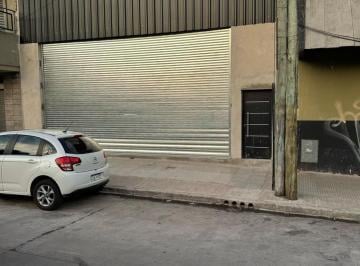 Local comercial · 130m² · 1 Ambiente · Local, a Estrenar en Alquiler en Quilmes!