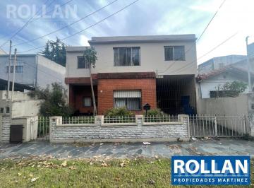 Casa · 300m² · 8 Ambientes · 2 Cocheras · Venta en Block! Multifamiliar! Martinez!