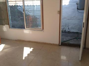 Departamento de 3 ambientes, Morón · Departamento 3 Ambientes con Patio en Alquiler