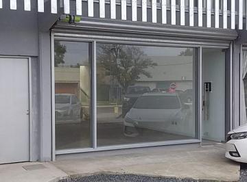Local comercial · 80m² · 2 Ambientes · Local - José Hernández