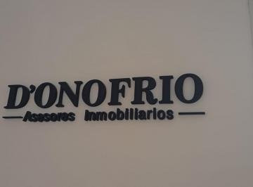 Local comercial · 200m² · Locales en Lote Propio Mas Depto en Planta Alta