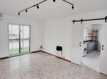 Casa · 2 Dormitorios · 1 Cochera · Casa en Venta o Alquiler