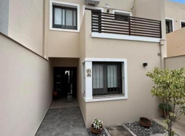 Casa · 130m² · 4 Ambientes · 2 Cocheras · Muy Lindo Duplex Vta 3 Dor Gge/qcho/patio Magdalenas G. Bourg