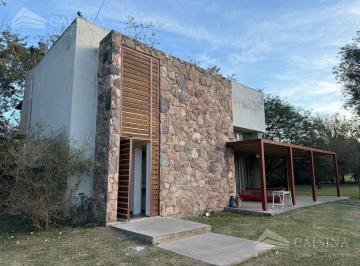 Casa · 150m² · 1 Dormitorio · 2 Cocheras · Casa en Villa Allende Tipo Loft