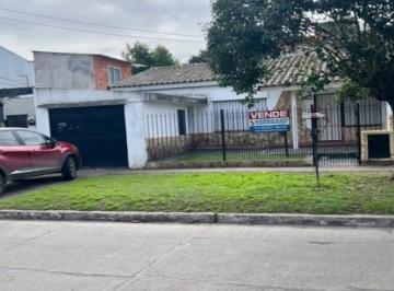 Casa de 6 ambientes, Berazategui · Casa en Venta Barrio Maritimo!