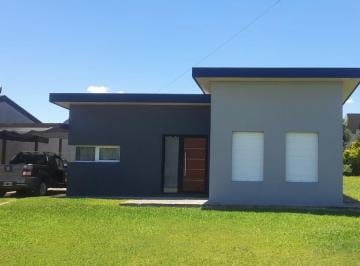 Casa · 60m² · 3 Ambientes · 2 Cocheras · Casa 2 Dorm. en Colón Entre Ríos