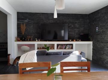 Casa de 4 ambientes, La Plata · Casa - 4 Ambientes - Calle 71 E/ 2 y 3