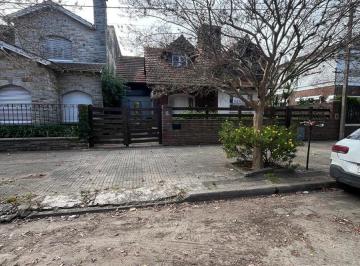 Casa · 257m² · 5 Ambientes · 3 Cocheras · Casa en La Plata