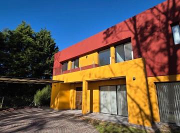 Casa · 225m² · 4 Ambientes · 1 Cochera · Casa en Venta - Barrio Los Naranjos, Canning