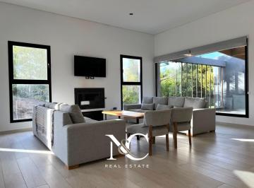 Casa · 190m² · 5 Ambientes · Casa en Venta en Costa Esmeralda Golf