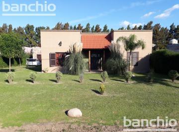 Casa · 152m² · 3 Ambientes · Venta Casa Dos Dorm. en Barrio San Pedro driving golf